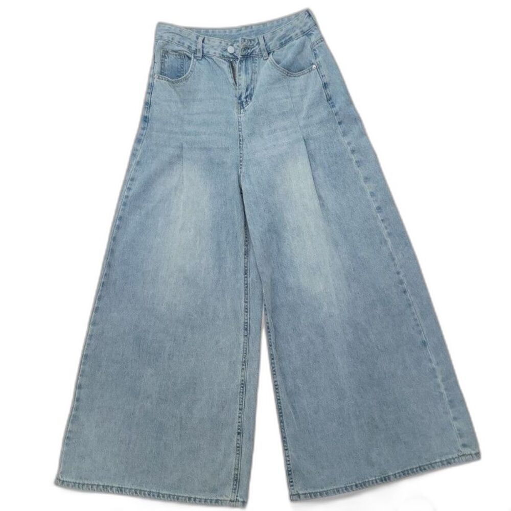Women's Extra Wide Leg High Rise Front Pleated Jeans